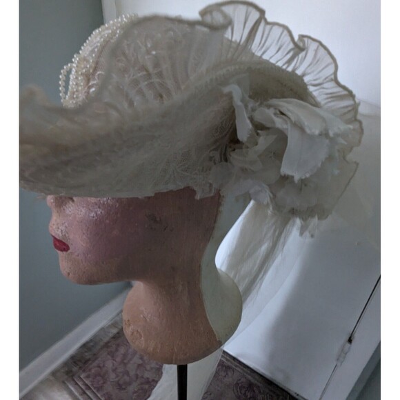 Vtg White Wedding Derby Hat Lace Beaded Veil Flower Applique Coquette Royalcore